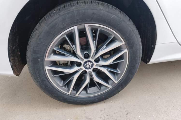 Used BYD Qin PLUS 2023 Champion Edition DM-i 120KM Leading Model Right Rear Wheel Hub