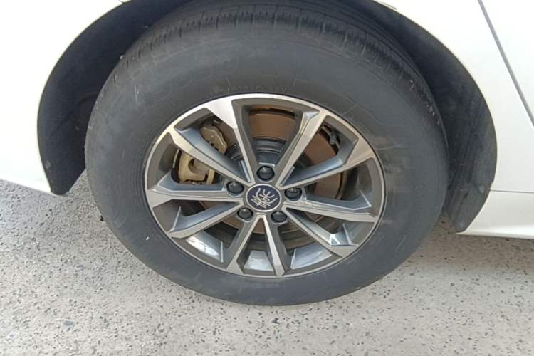 Used BYD Qin PLUS 2023 Champion Edition DM-i 55KM Leading Model Right Rear Wheel Hub
