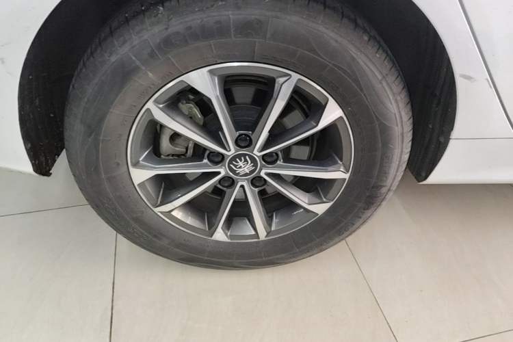 Used BYD Qin PLUS 2023 Champion Edition DM-i 55KM Leading Model Right Rear Wheel Hub