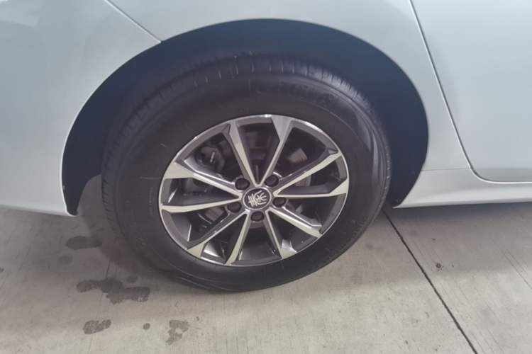 Used BYD Qin PLUS 2023 Champion Edition DM-i 55KM Leading Model Right Rear Wheel Hub