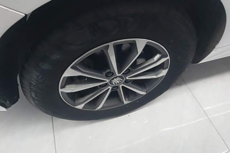 Used BYD Qin PLUS 2023 Champion Edition DM-i 55KM Leading Model Right Rear Wheel Hub