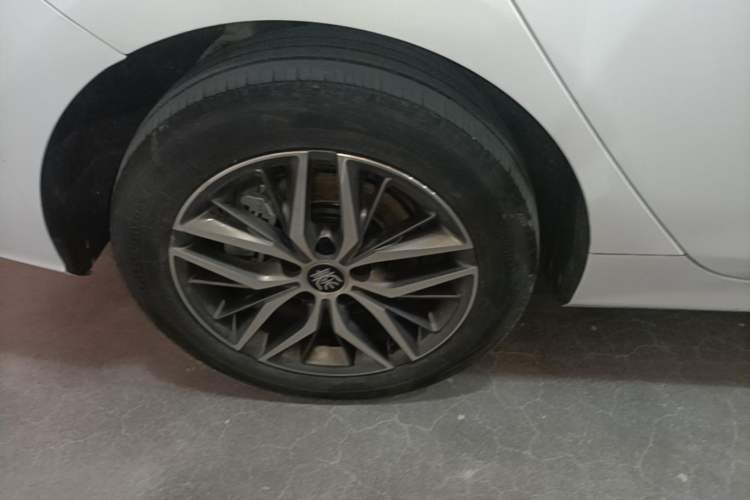 Used BYD Qin PLUS 2023 Champion Edition EV 420KM Leading Model Right Rear Wheel Hub