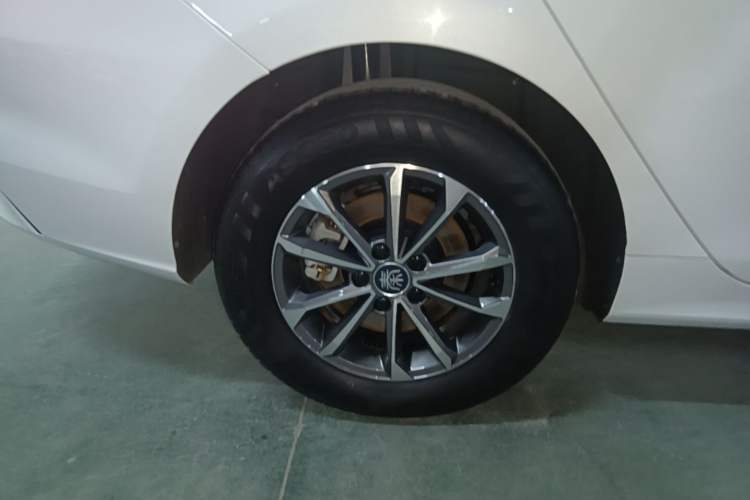 Used BYD Qin PLUS 2023 Champion Edition DM-i 55KM Leading Model Right Rear Wheel Hub