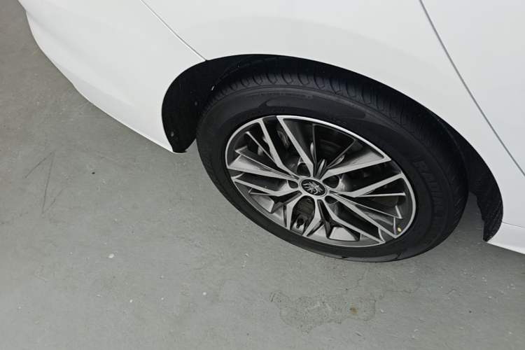 Used BYD Qin PLUS 2023 Champion Edition DM-i 55KM Superior Model Right Rear Wheel Hub