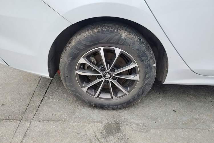 Used BYD Qin PLUS 2023 Champion Edition DM-i 55KM Leading Model Right Rear Wheel Hub
