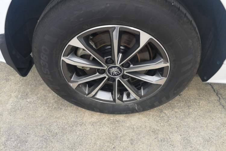 Used BYD Qin PLUS 2023 Champion Edition DM-i 55KM Leading Model Right Rear Wheel Hub