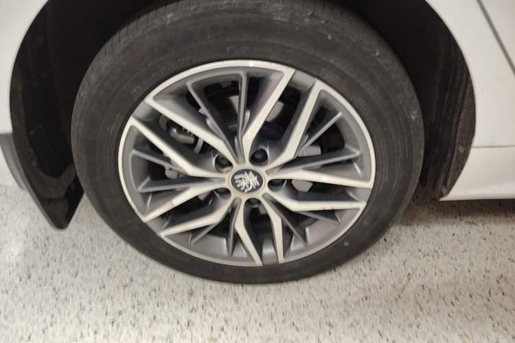 Used BYD Qin PLUS 2023 Champion Edition EV 510KM Leading Model Right Rear Wheel Hub