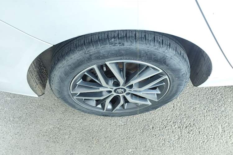 Used BYD Qin PLUS 2023 Champion Edition DM-i 120KM Leading Model Right Rear Wheel Hub