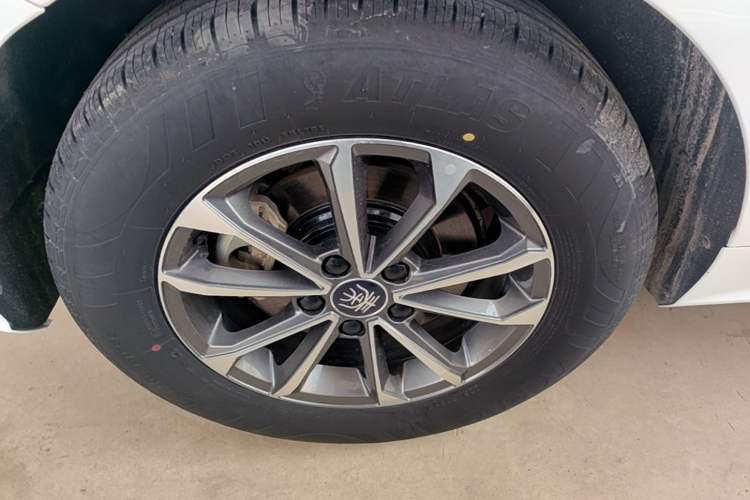 Used BYD Qin PLUS 2023 Champion Edition DM-i 55KM Leading Model Right Rear Wheel Hub