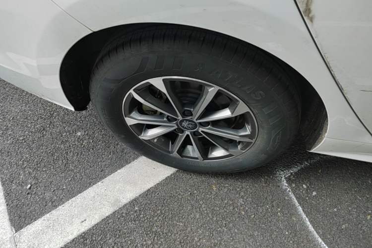 Used BYD Qin PLUS 2023 Champion Edition DM-i 55KM Leading Model Right Rear Wheel Hub