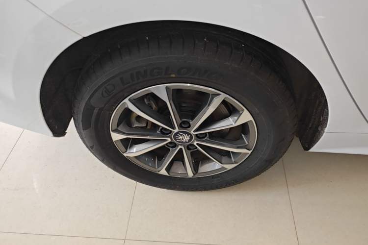 Used BYD Qin PLUS 2023 Champion Edition DM-i 55KM Leading Model Right Rear Wheel Hub