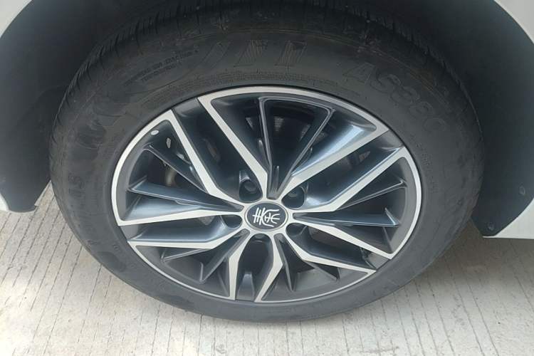 Used BYD Qin PLUS 2023 Champion Edition DM-i 120KM Leading Model Right Rear Wheel Hub