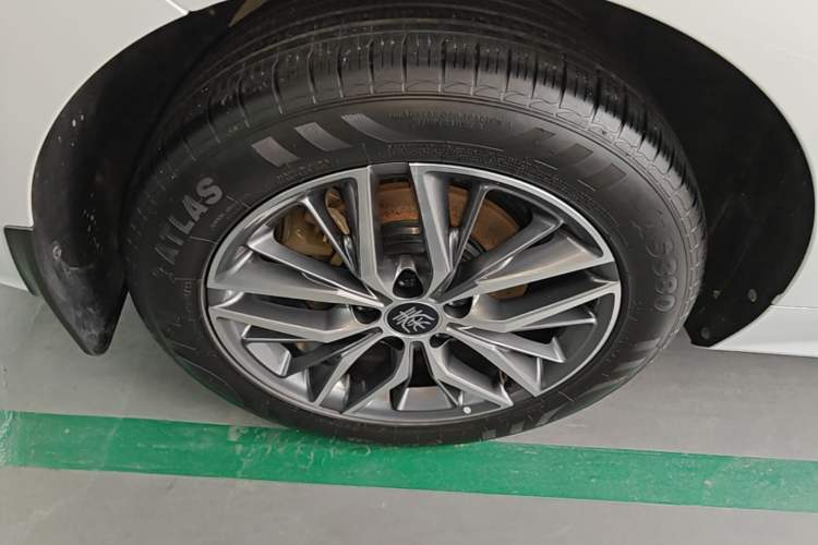 Used BYD Qin PLUS 2023 Champion Edition DM-i 120KM Leading Model Right Rear Wheel Hub