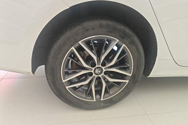 Used BYD Qin PLUS 2023 Champion Edition DM-i 120KM Beyond Model Right Rear Wheel Hub