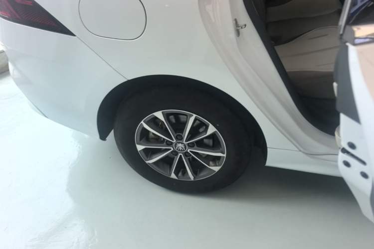 Used BYD Qin PLUS 2023 Champion Edition DM-i 55KM Leading Model Right Rear Wheel Hub