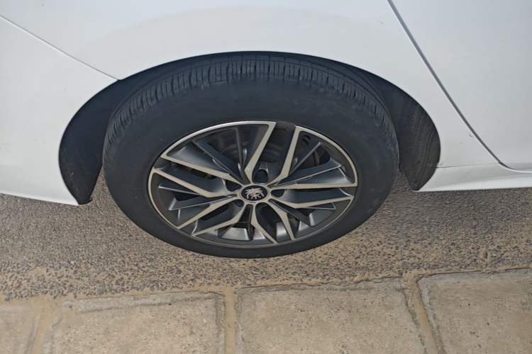 Used BYD Qin PLUS 2023 Champion Edition DM-i 120KM Leading Model Right Rear Wheel Hub