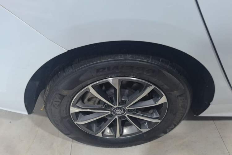Used BYD Qin PLUS 2023 Champion Edition DM-i 55KM Leading Model Right Rear Wheel Hub