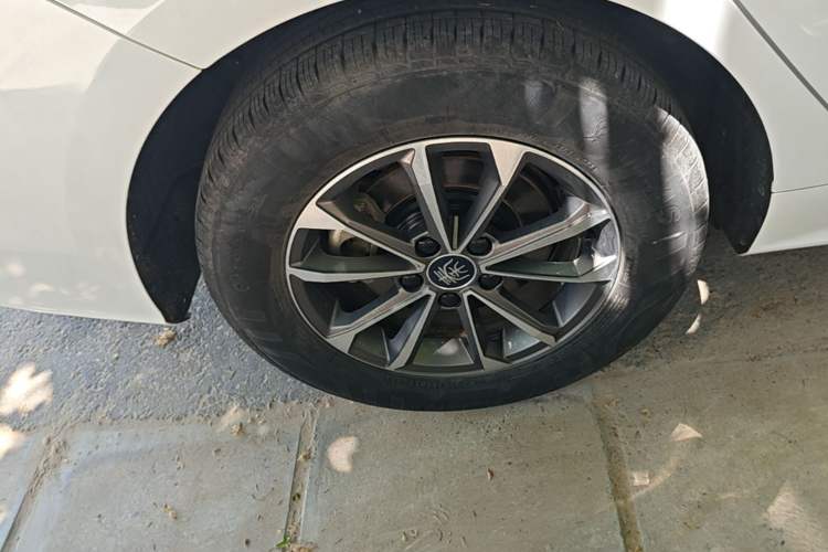 Used BYD Qin PLUS 2023 Champion Edition DM-i 55KM Leading Model Right Rear Wheel Hub