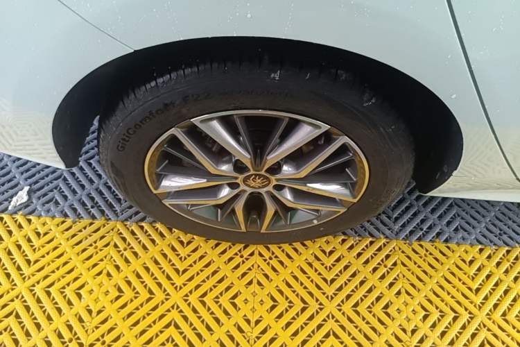 Used BYD Qin PLUS 2023 Champion Edition DM-i 120KM Leading Model Right Rear Wheel Hub