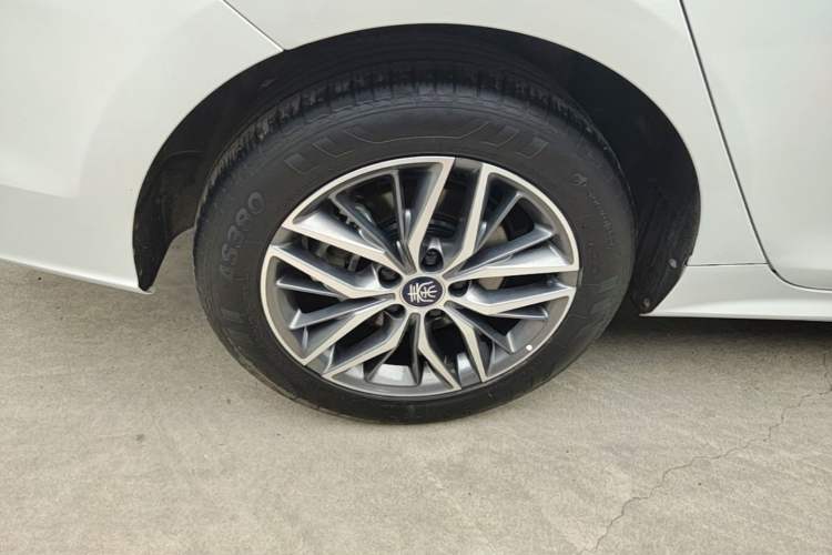 Used BYD Qin PLUS 2023 Champion Edition DM-i 120KM Beyond Model Right Rear Wheel Hub
