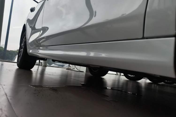 Used BYD Qin PLUS 2023 Champion Edition DM-i 55KM Leading Model Right Side Sill