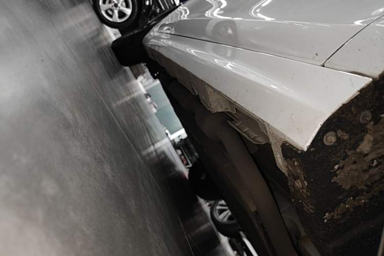 Used BYD Qin PLUS 2023 Champion Edition DM-i 55KM Leading Model Right Side Sill