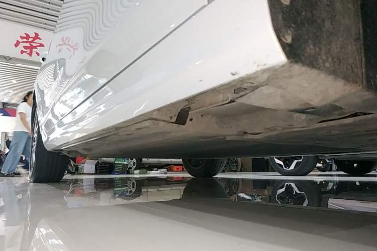 Used BYD Qin PLUS 2023 Champion Edition EV 420KM Leading Model Right Side Sill