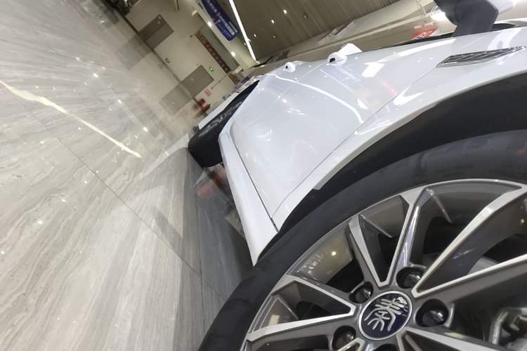 Used BYD Qin PLUS 2023 Champion Edition DM-i 55KM Leading Model Right Side Sill