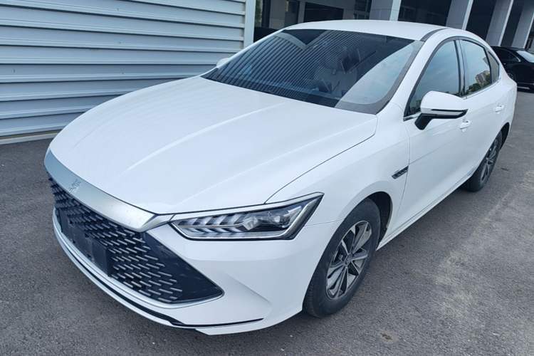 Used BYD Qin PLUS 2023 Champion Edition DM-i 55KM Leading Model Guazi used car, China used car export, Used car for sale, Used BYD cars, Cheapest cars for sale