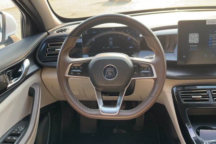 Used BYD Qin PLUS 2023 Champion Edition DM-i 55KM Leading Model Steering Wheel