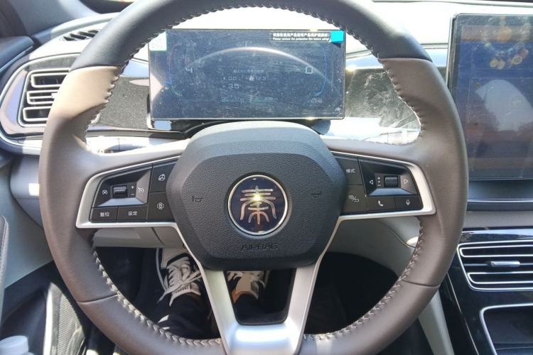 Used BYD Qin PLUS 2023 Champion Edition DM-i 120KM Beyond Model Steering Wheel