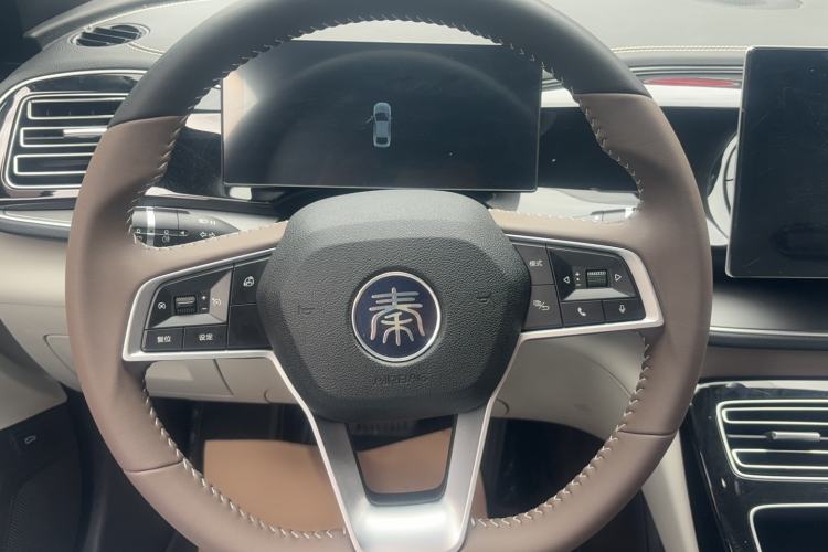 Used BYD Qin PLUS 2023 Champion Edition DM-i 120KM Leading Model Steering Wheel