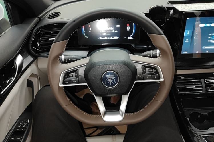 Used BYD Qin PLUS 2023 Champion Edition DM-i 55KM Leading Model Steering Wheel