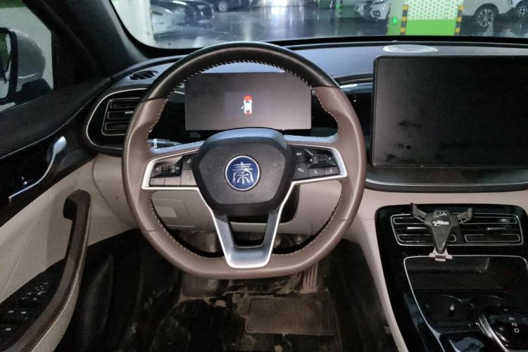 Used BYD Qin PLUS 2023 Champion Edition DM-i 120KM Beyond Model Steering Wheel