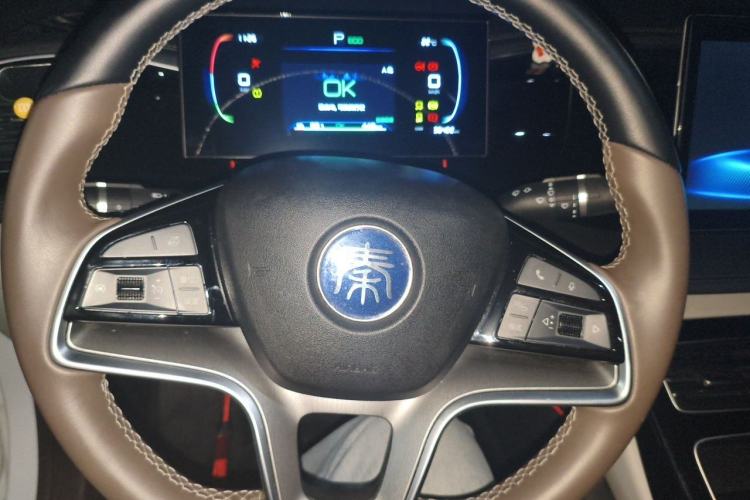 Used BYD Qin PLUS 2023 Champion Edition EV 510KM Leading Model Steering Wheel