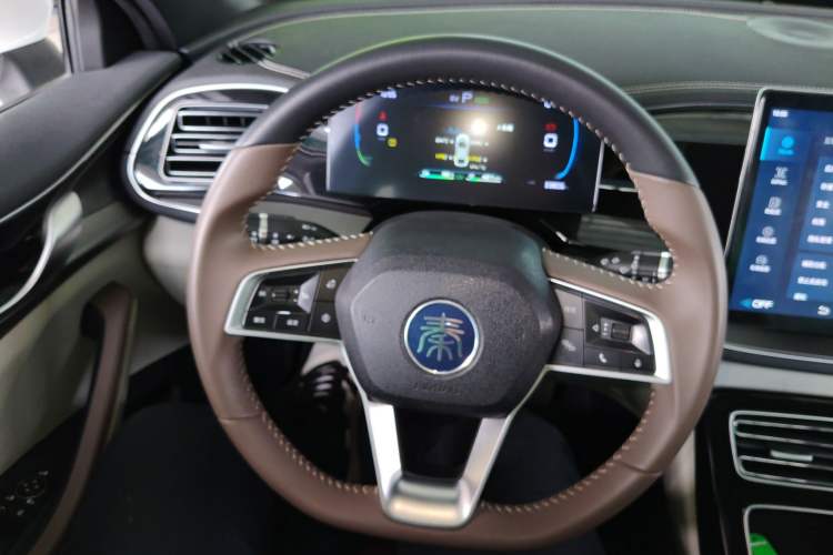 Used BYD Qin PLUS 2023 Champion Edition DM-i 120KM Beyond Model Steering Wheel