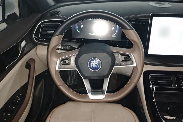 Used BYD Qin PLUS 2023 Champion Edition DM-i 120KM Beyond Model Steering Wheel