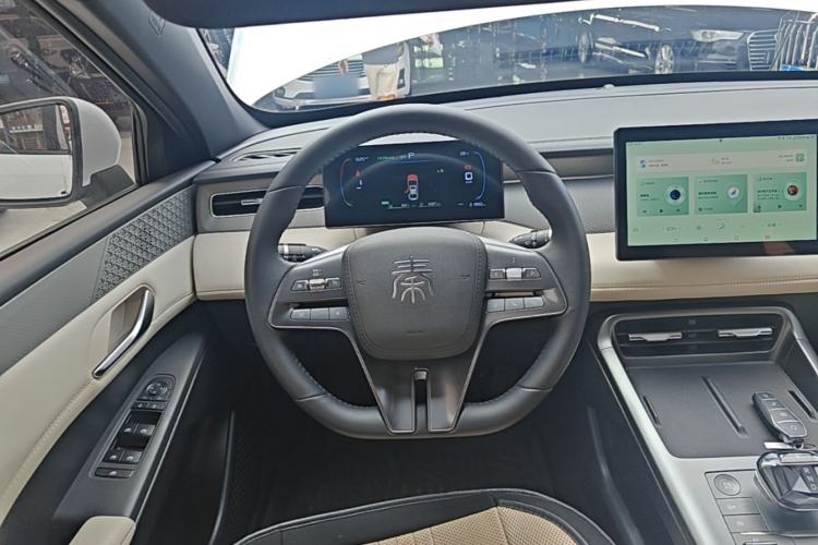 Used BYD Qin PLUS 2023 Champion Edition DM-i 55KM Leading Model Steering Wheel