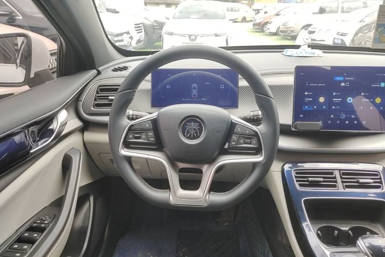 Used BYD Qin PLUS 2023 Champion Edition EV 420KM Leading Model Steering Wheel