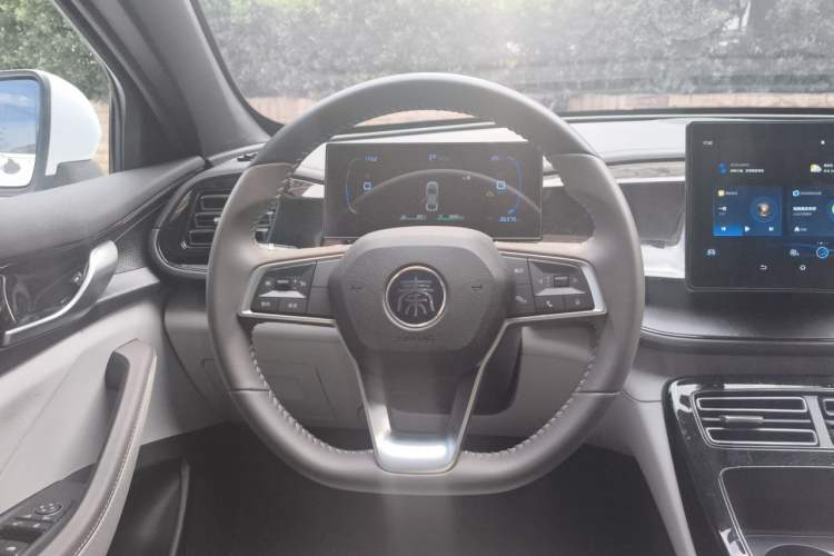 Used BYD Qin PLUS 2023 Champion Edition DM-i 55KM Leading Model Steering Wheel