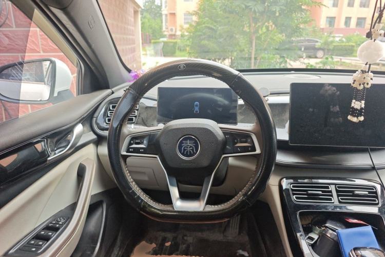 Used BYD Qin PLUS 2023 Champion Edition DM-i 55KM Leading Model Steering Wheel