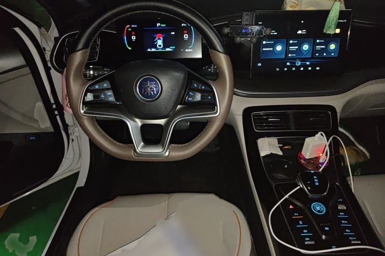 Used BYD Qin PLUS 2023 Champion Edition EV 420KM Superior Model Steering Wheel