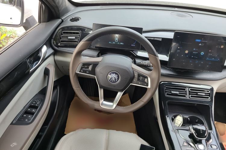 Used BYD Qin PLUS 2023 Champion Edition DM-i 55KM Leading Model Steering Wheel