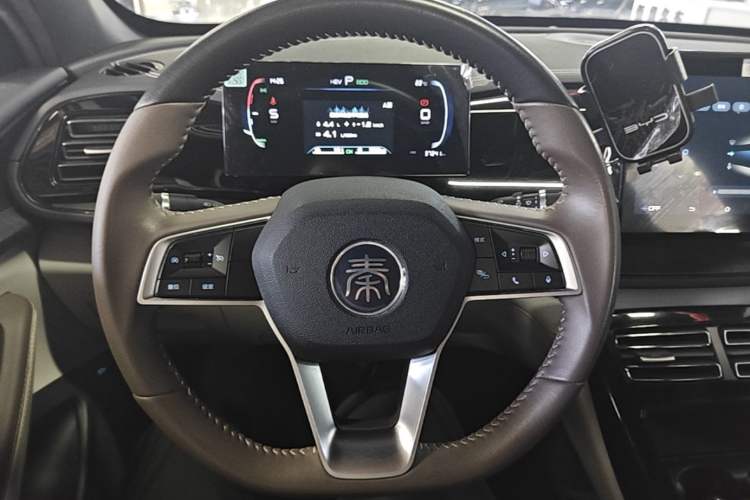 Used BYD Qin PLUS 2023 Champion Edition DM-i 55KM Leading Model Steering Wheel