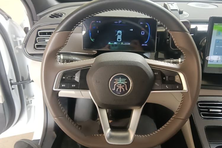 Used BYD Qin PLUS 2023 Champion Edition DM-i 55KM Leading Model Steering Wheel