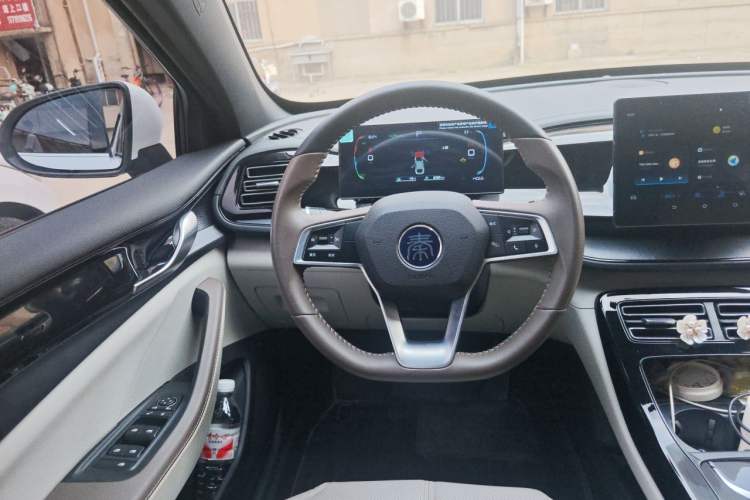 Used BYD Qin PLUS 2023 Champion Edition DM-i 55KM Leading Model Steering Wheel