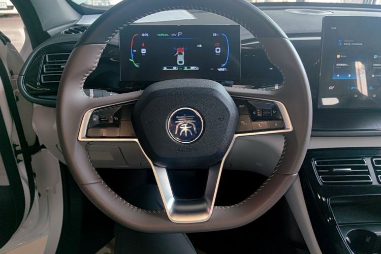 Used BYD Qin PLUS 2023 Champion Edition DM-i 55KM Leading Model Steering Wheel