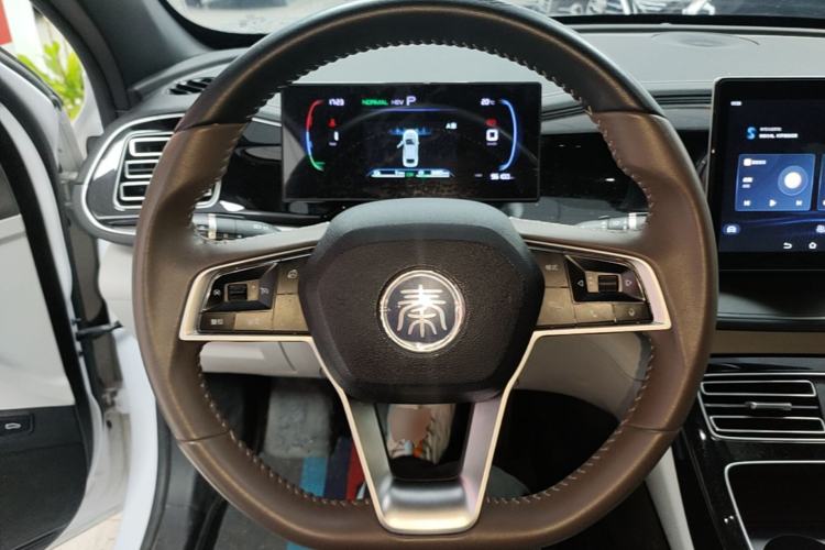 Used BYD Qin PLUS 2023 Champion Edition DM-i 120KM Leading Model Steering Wheel