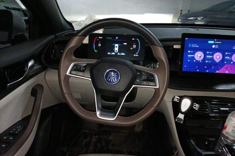 Used BYD Qin PLUS 2023 Champion Edition DM-i 55KM Leading Model Steering Wheel