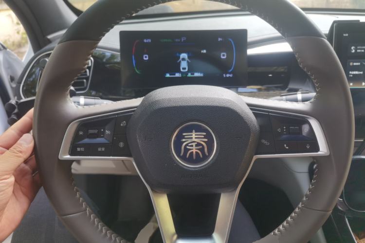 Used BYD Qin PLUS 2023 Champion Edition DM-i 55KM Superior Model Steering Wheel
